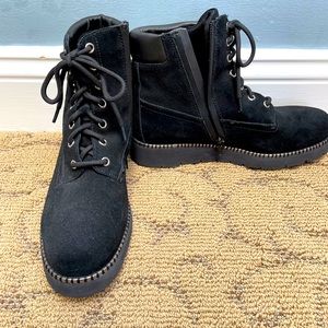 Jildor “Zaza” Boot in black suede